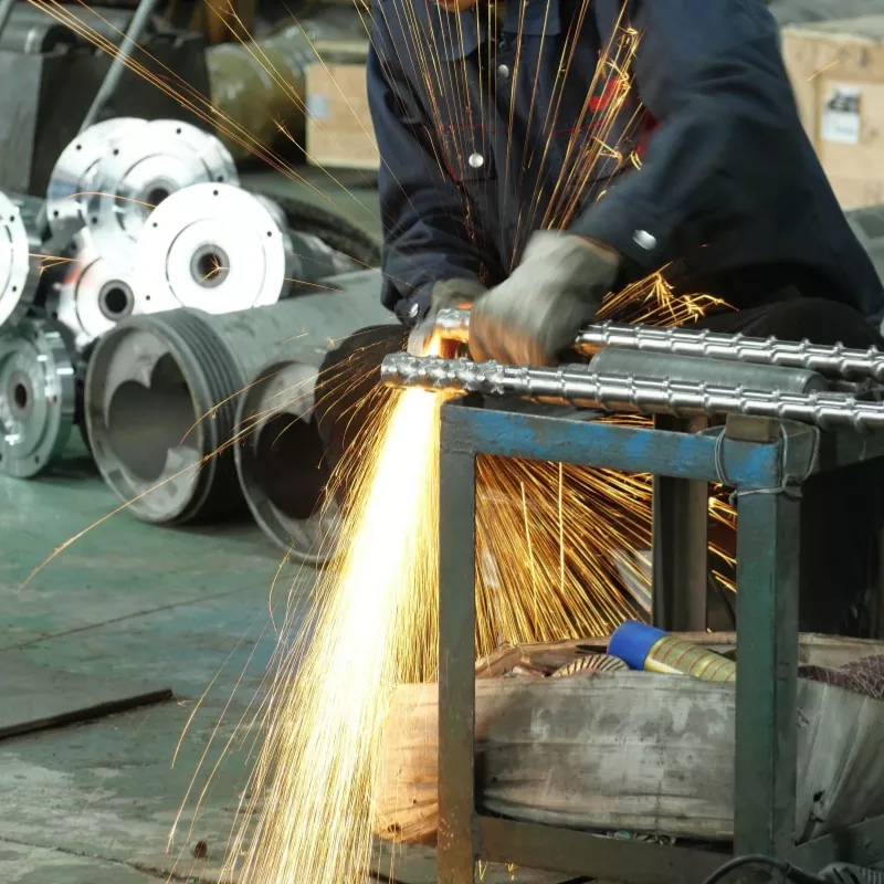 Otu esi atụ otu skru na barrel yi tupu nnọchi